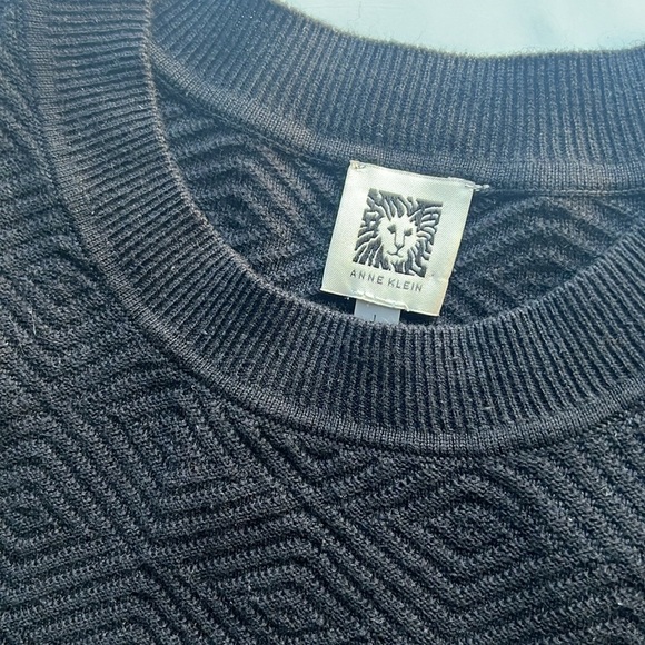 NWT Anne Klein Short Sleeve Diamond Pattern Sweater with Gold Buttons Black L - Picture 2 of 7